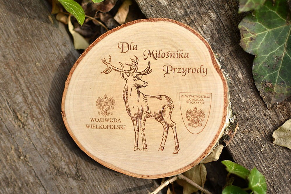 podkładki pod kubek z logo firmy, plaster drewna, eko upominek dla klientów