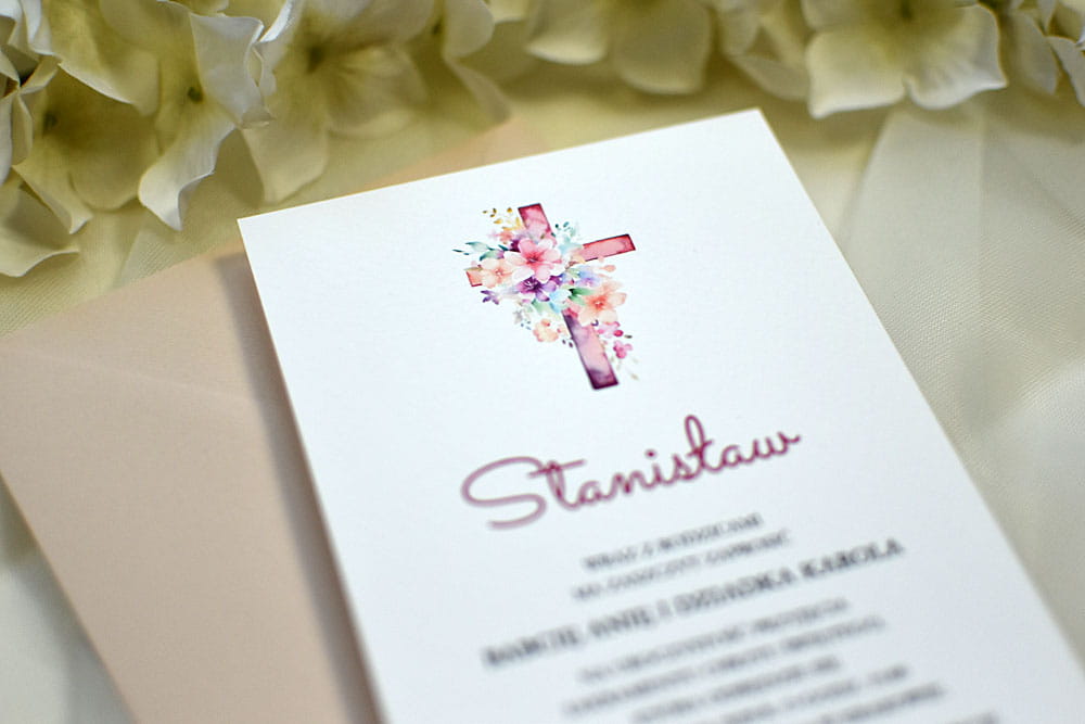 Zaproszenie na Chrzest lub Komunię w nowoczesnym stylu ze wzorem krzyża.