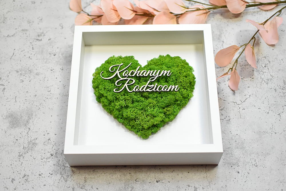 obraz  z napisem Kochanym Rodzicom weselny upominek dla Rodziców, serce z zielonego mchu