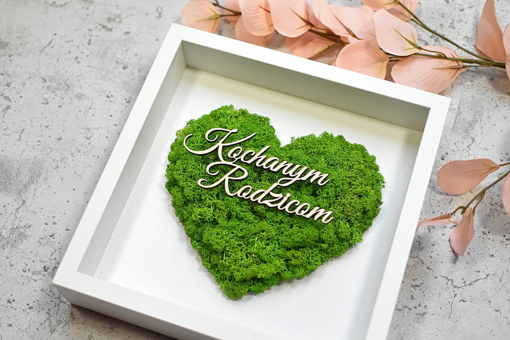 obraz  z napisem Kochanym Rodzicom weselny upominek dla Rodziców, serce z zielonego mchu