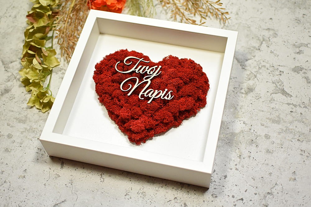 prezent dla Rodziców z Twoim napisem, czerwone serce mech w białej ramce