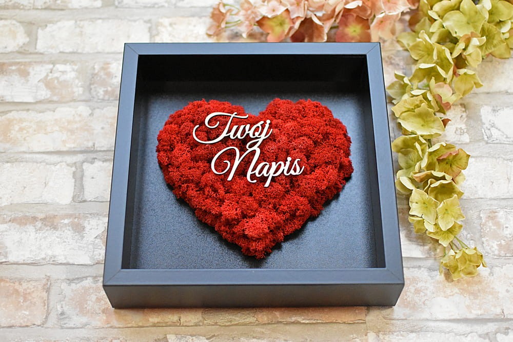 Twój napis, prezent dla Rodziców na weselu, serce z czerwonego mchu czarna ramka