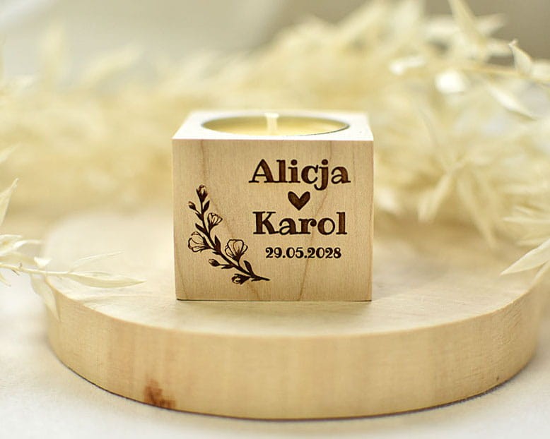 podziękowane dla gości weselnych, zestaw świecznik z pachnącym wkładem tealight i grawerem