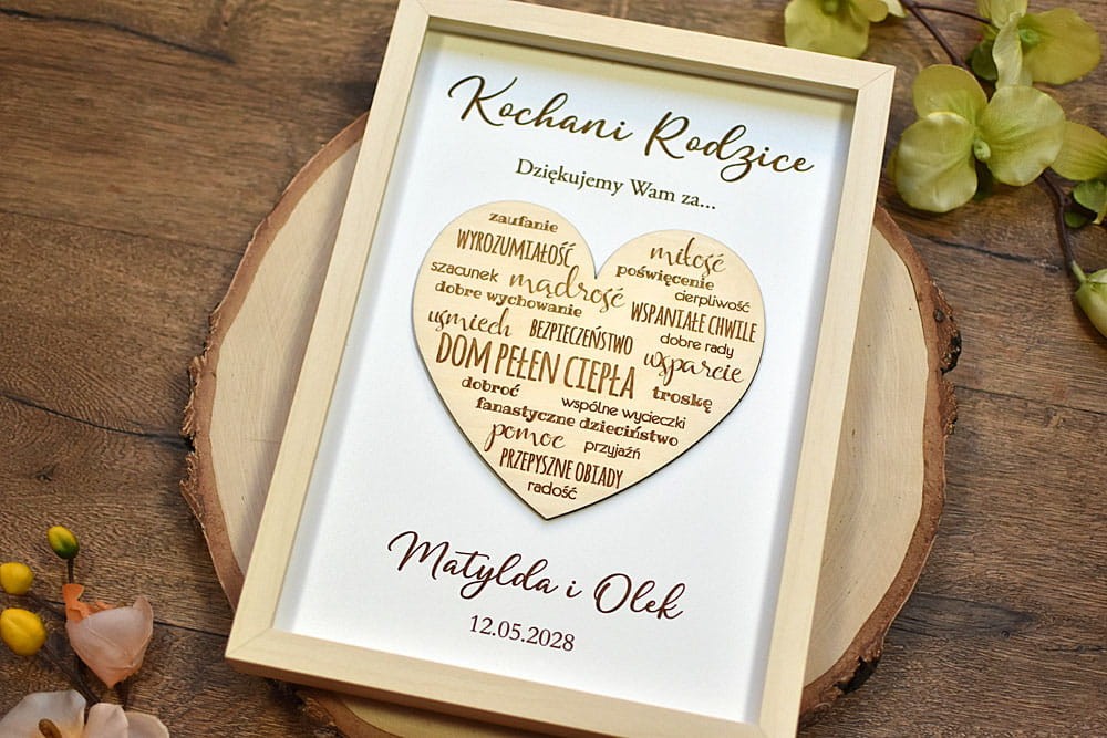 pamiątka ślubna dla Rodziców, obraz z drewnianym sercem z tekstem podziękowania