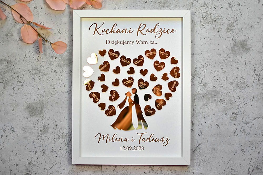 Podziękowanie ślubne dla Rodziców obraz ze złotymi serduszkami i Młodą Parą