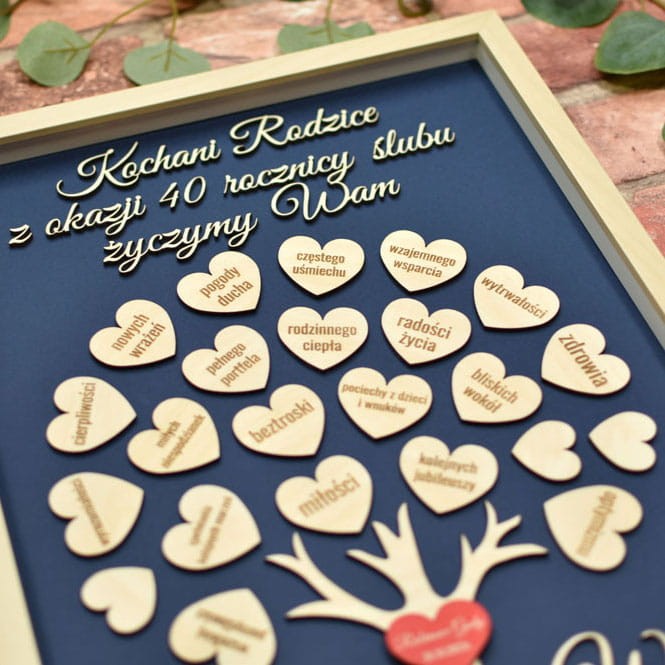 drzewko szczęścia na 40 rocznicę ślubu rodziców drewniane serca z życzeniami obraz