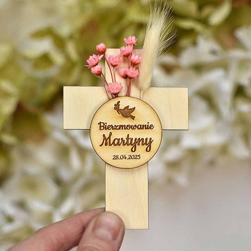 pamiątka Bierzmowania, spersonalizowany magnes na lodówkę krzyż z suszonymi kwiatami