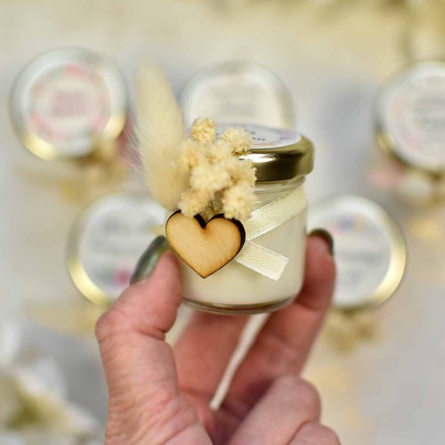 mini świeczki sojowe z serduszkiem i gipsówką, podziękowanie dla gości weselnych