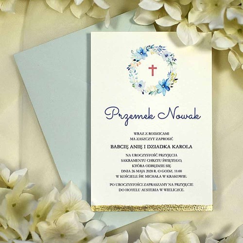 Eleganckie zaproszenie na Chrzest lub Komunię Świętą z niebieskim wiankiem.