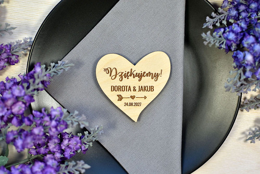 upominki dla gości weselnych, urodzinowych, magnes w kształcie serca z napisem Dziękujemy