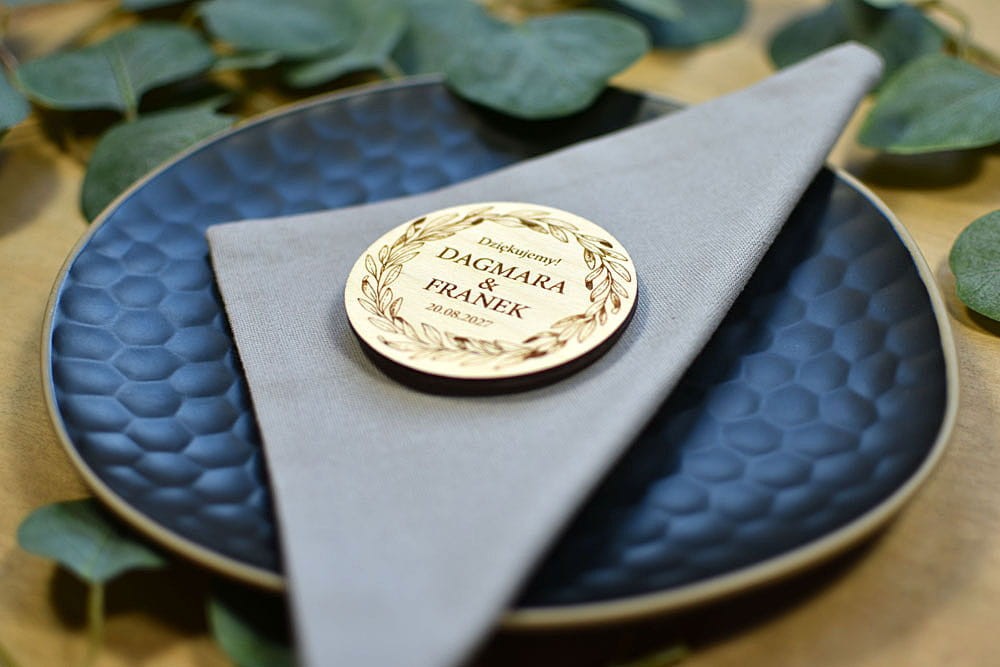 magnesy weselne na lodówkę, wzór wieniec laurowy, upominek dla gości